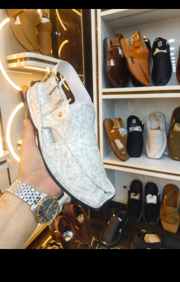 White Zardari Leather Peshawari Chappal