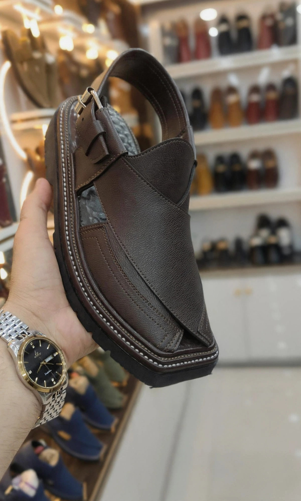 Vebaran SOL Leather Chappal